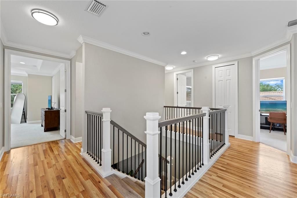 Interior, Recessed Lighting, Water, Wood Texture Flooring