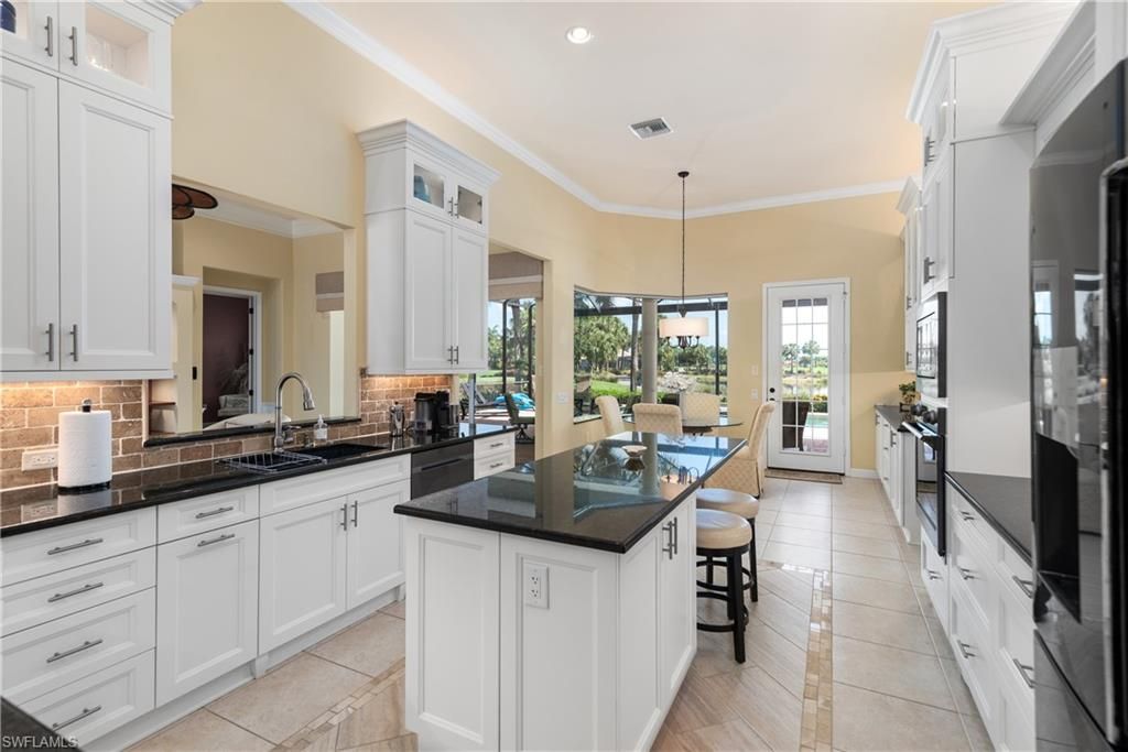 Dining room, Interior, Kitchen, Pendant Lights, Recessed Lighting