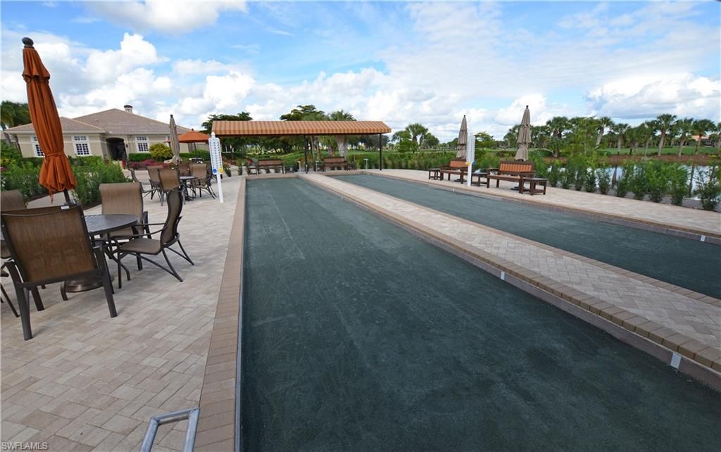 Exterior, Pool, Water