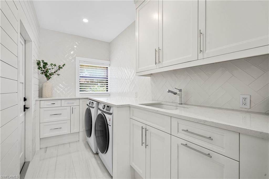 Interior, Recessed Lighting, Washer