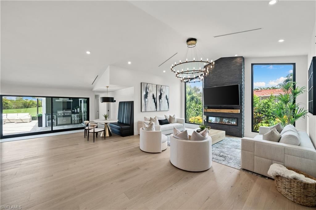 Fireplace, Interior, Living room, Pendant Lights, Recessed Lighting, Wood Texture Flooring