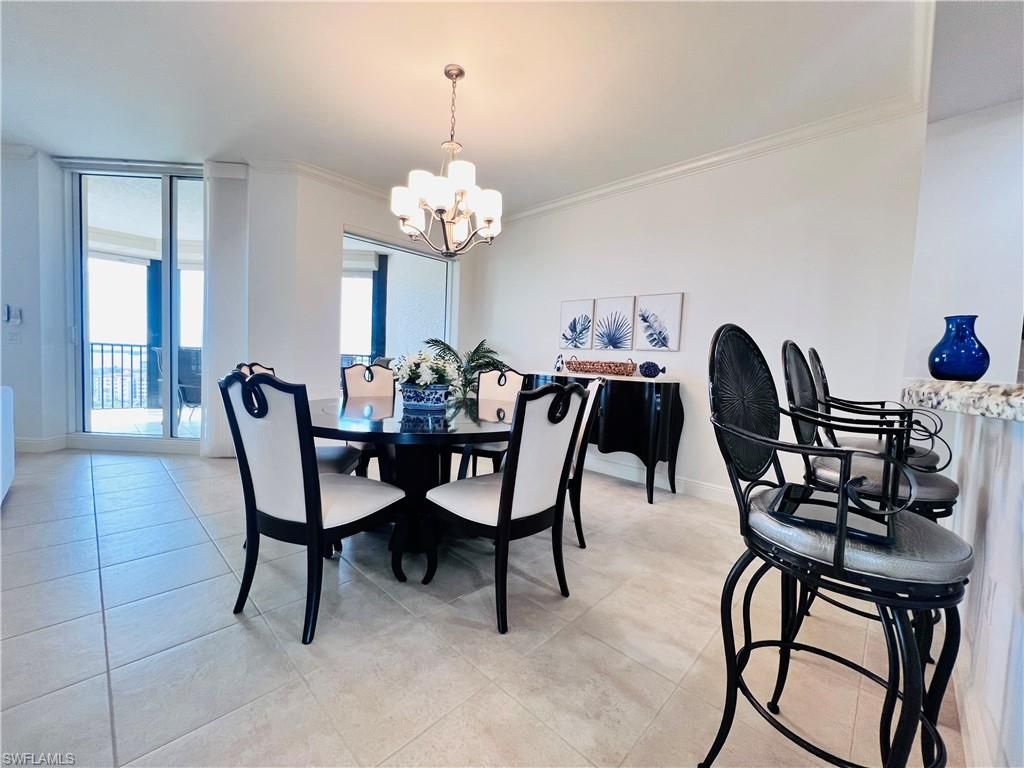 Chandelier, Dining room, Interior