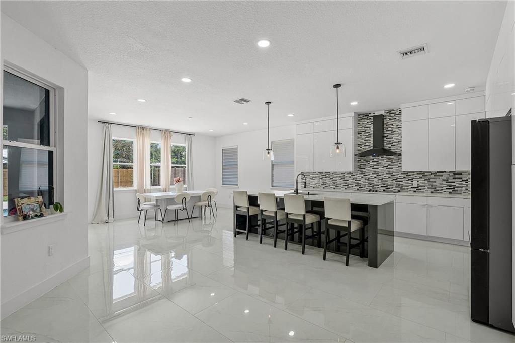 Dining room, Interior, Kitchen, Pendant Lights, Recessed Lighting