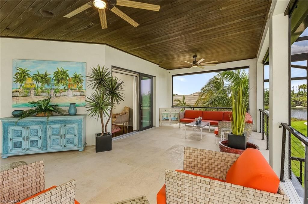 Interior, Sun Room, Water