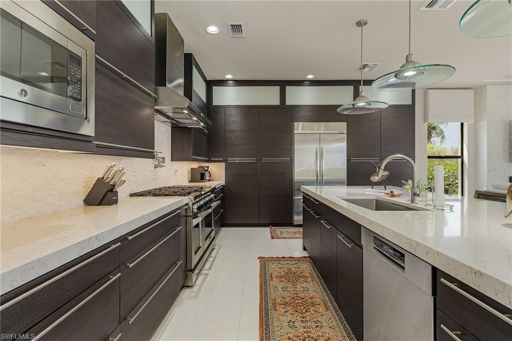 Interior, Kitchen, Pendant Lights, Recessed Lighting, Stainless Steel Appliances