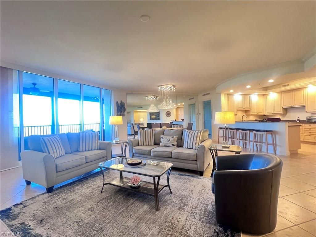 Dining room, Interior, Kitchen, Living room, Pendant Lights, Recessed Lighting