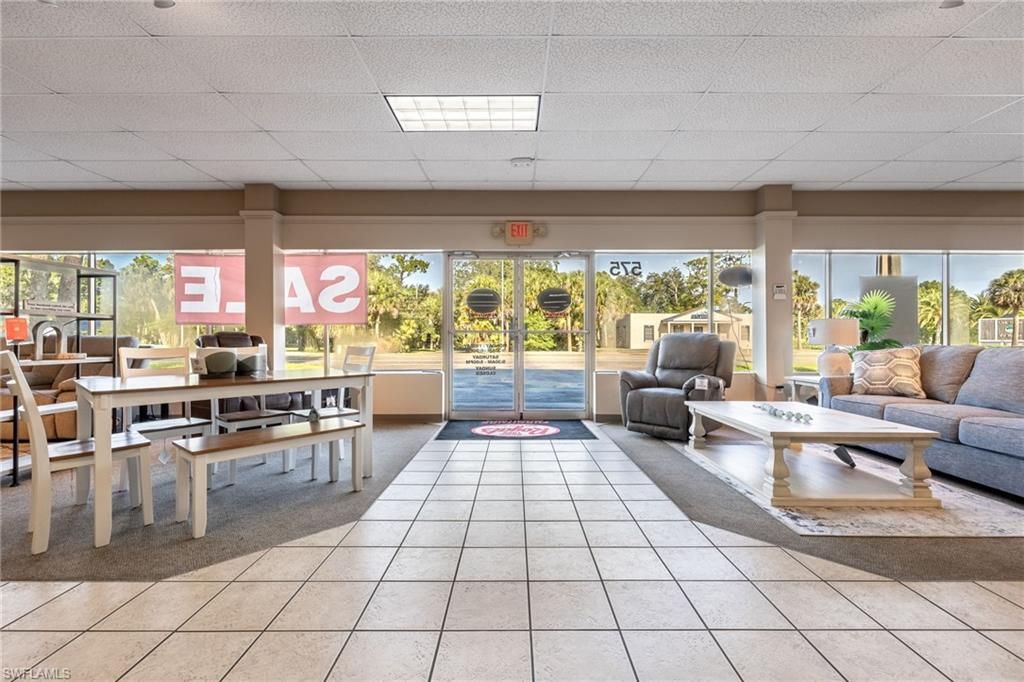 Dining room, Interior, Living room, Recessed Lighting