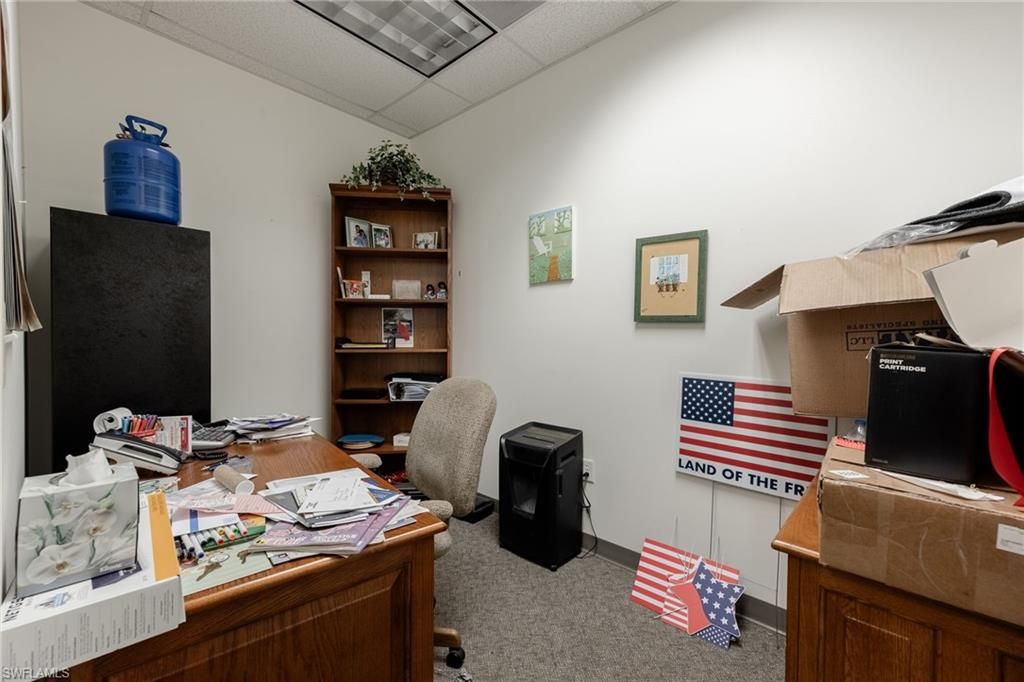 Home Office, Interior