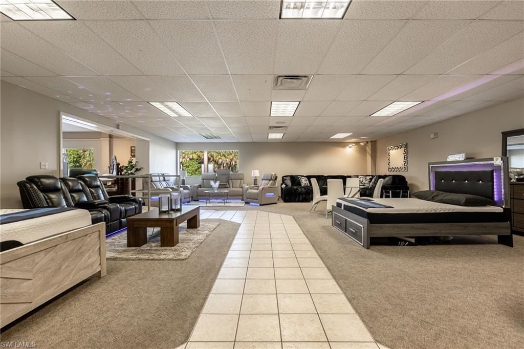 Fitness Equipment, Interior, Living room, Recessed Lighting