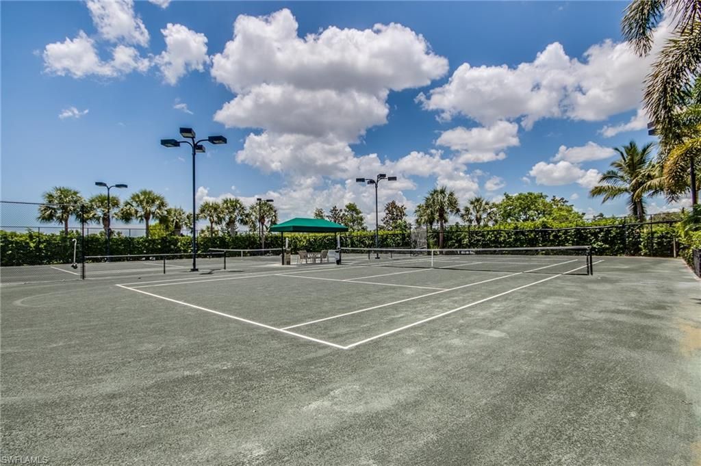 Exterior, Tennis Courts