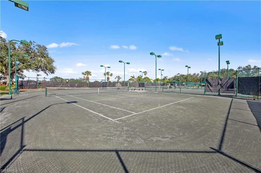 Exterior, Tennis Courts