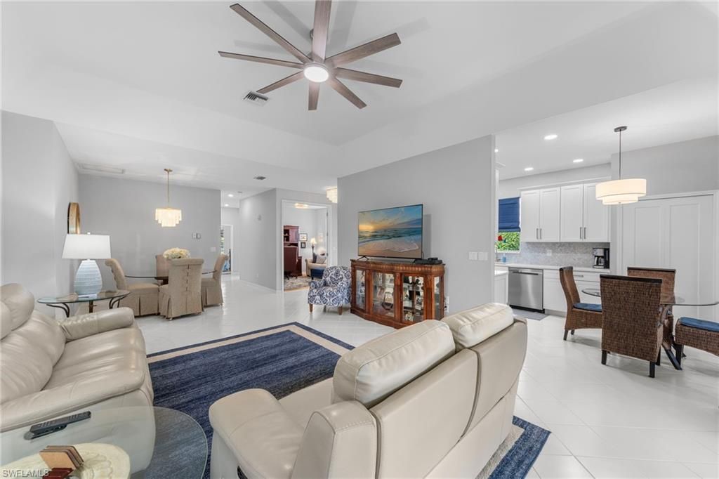 Chandelier, Dining room, Interior, Kitchen, Living room, Pendant Lights, Recessed Lighting, Stainless Steel Appliances