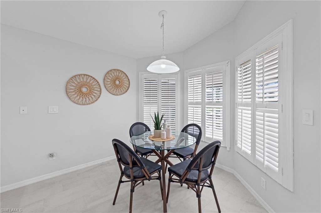 Dining room, Interior, Marble, Pendant Lights