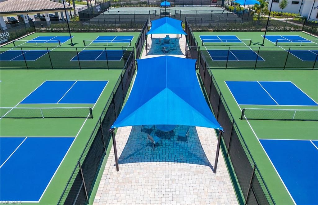 Exterior, Tennis Courts