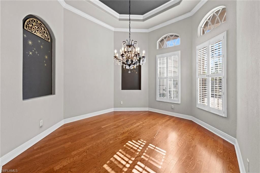 Chandelier, Empty room, Interior, Wood Texture Flooring