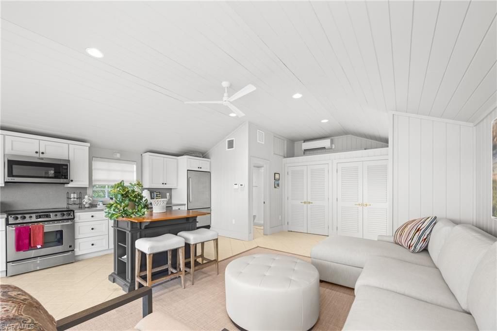 Interior, Kitchen, Living room, Recessed Lighting, Stainless Steel Appliances