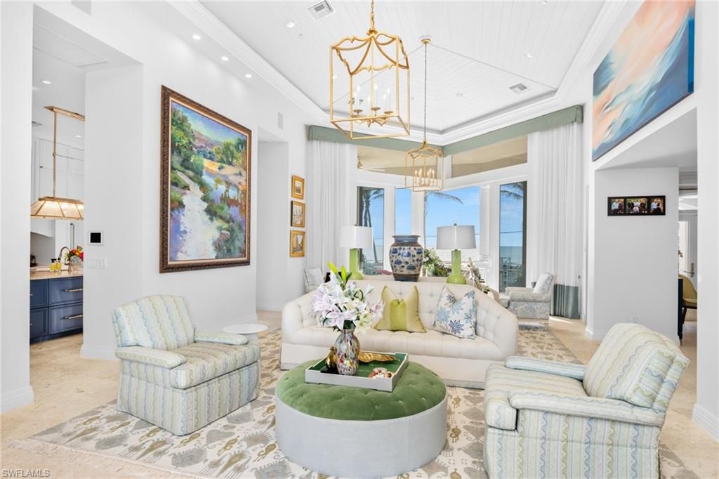 Interior, Living room, Pendant Lights, Recessed Lighting