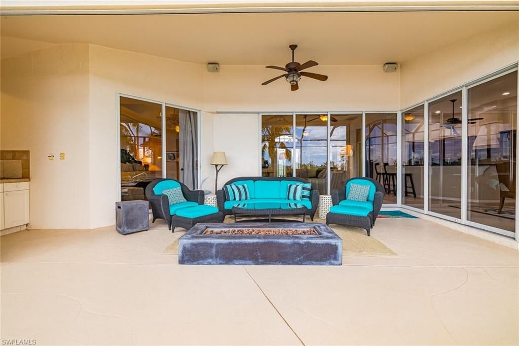 Interior, Living room, Pool, Sun Room