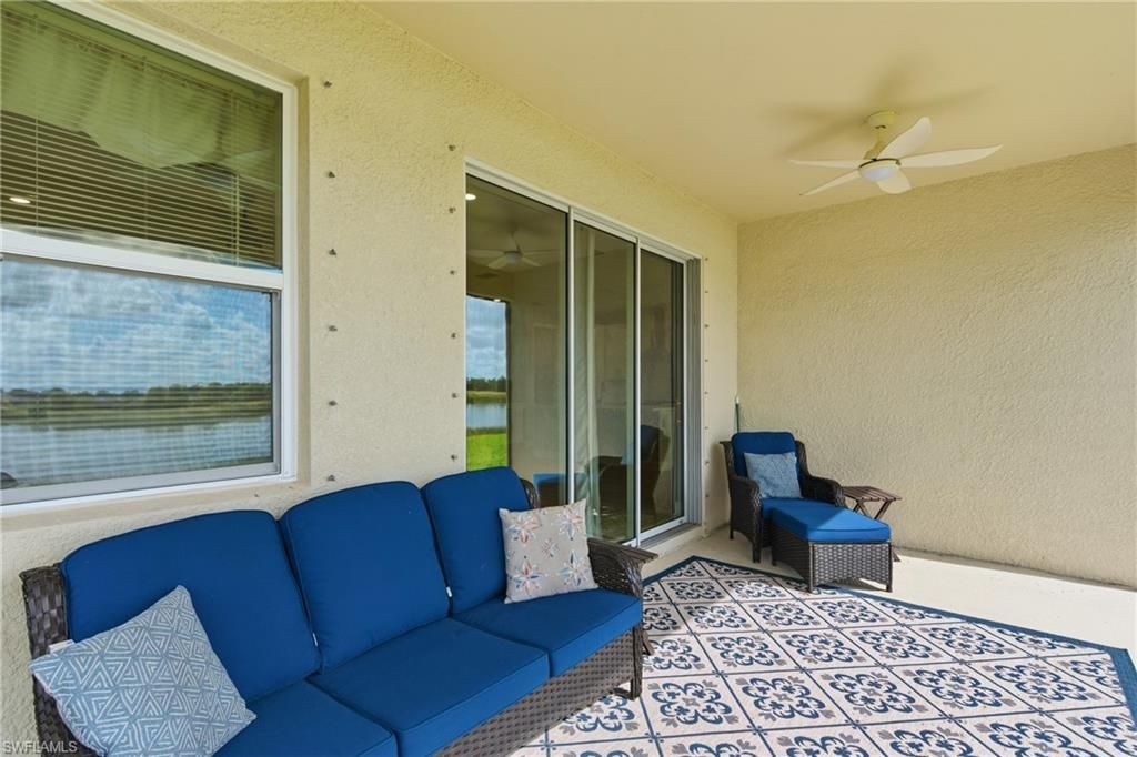 Interior, Living room, Water