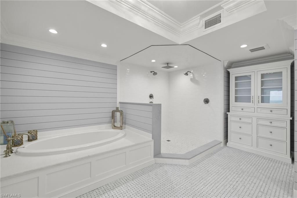 Bathroom, Interior, Recessed Lighting