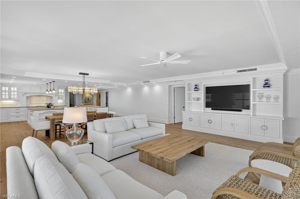 Dining room, Interior, Kitchen, Living room, Pendant Lights, Recessed Lighting, Wood Texture Flooring