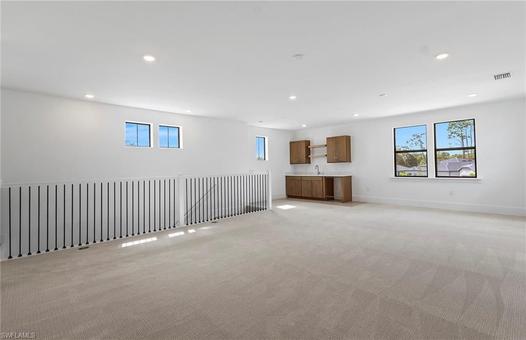 Empty room, Interior, Recessed Lighting