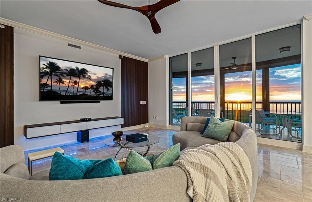 Interior, Living room, Water