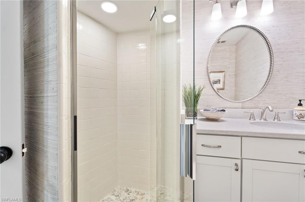 Bathroom, Interior, Recessed Lighting
