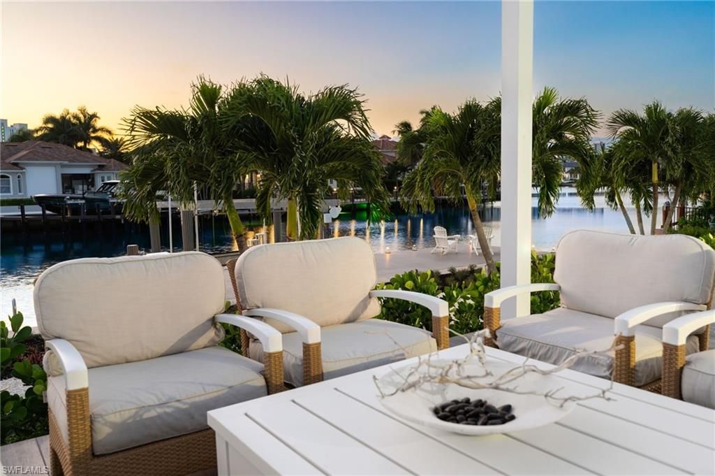 Exterior, Pool, Water