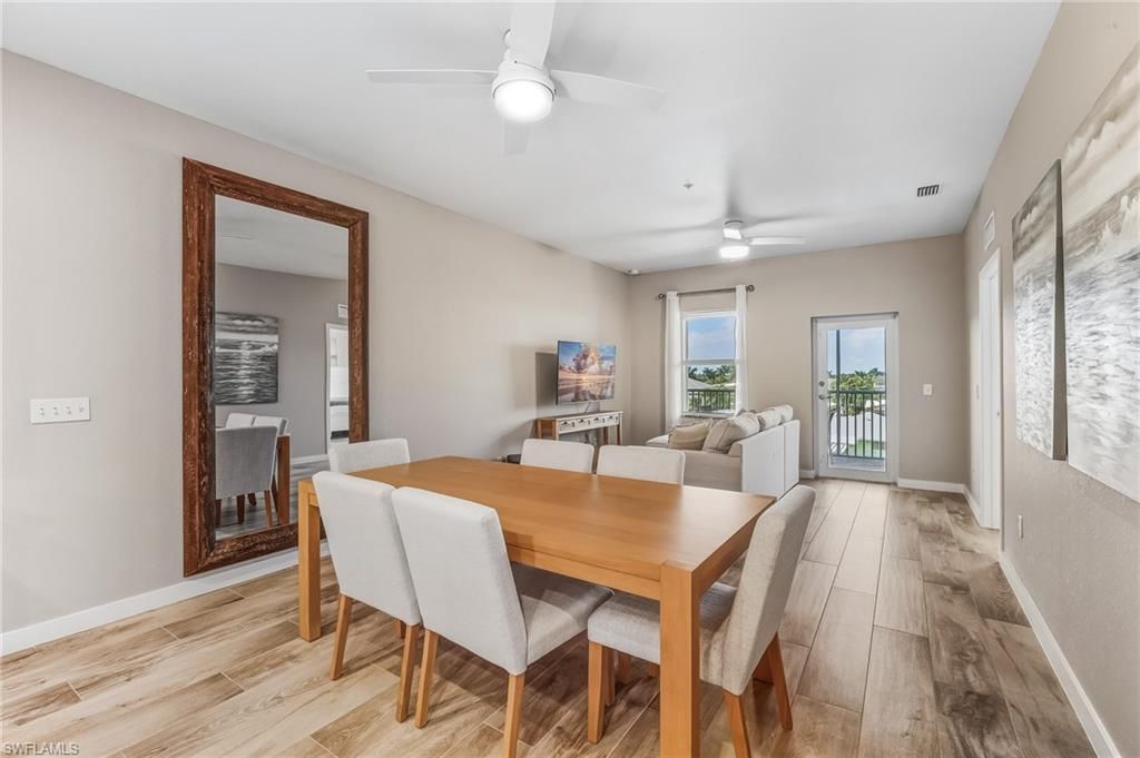 Dining room, Interior, Wood Texture Flooring
