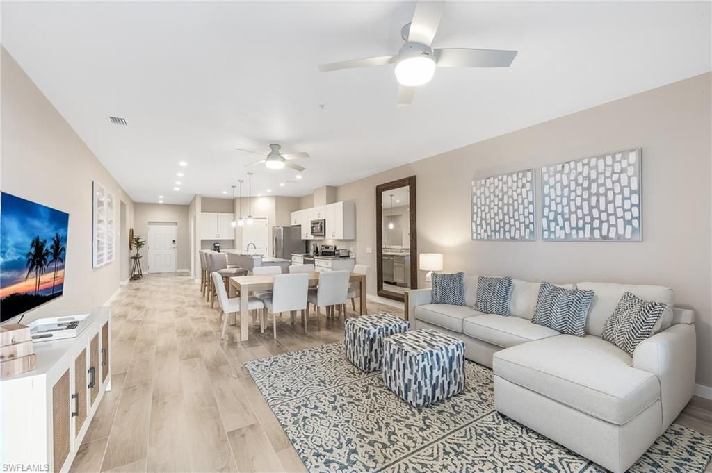 Dining room, Interior, Kitchen, Living room, Pendant Lights, Recessed Lighting, Stainless Steel Appliances, Wood Texture Flooring