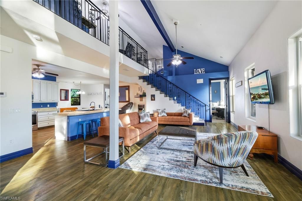 Interior, Kitchen, Living room, Pendant Lights, Recessed Lighting, Wood Texture Flooring