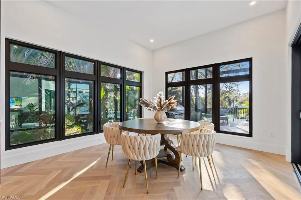 Dining room, Interior, Recessed Lighting, Wood Texture Flooring