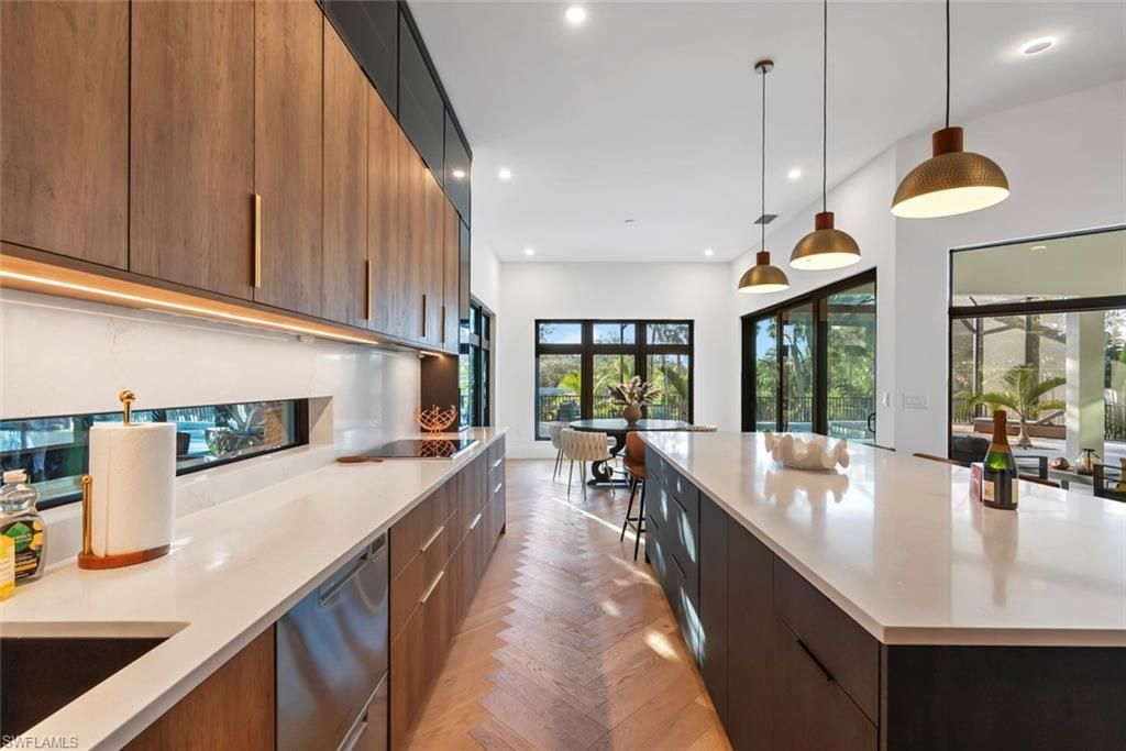 Dining room, Interior, Kitchen, Pendant Lights, Recessed Lighting, Wood Texture Flooring