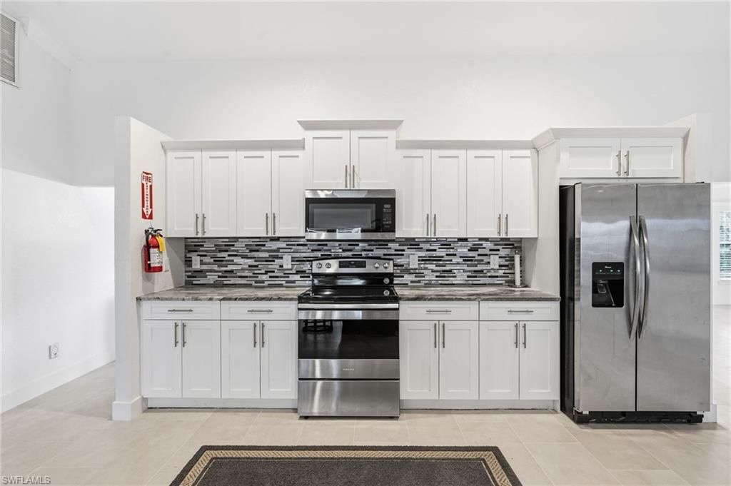 Interior, Kitchen, Stainless Steel Appliances