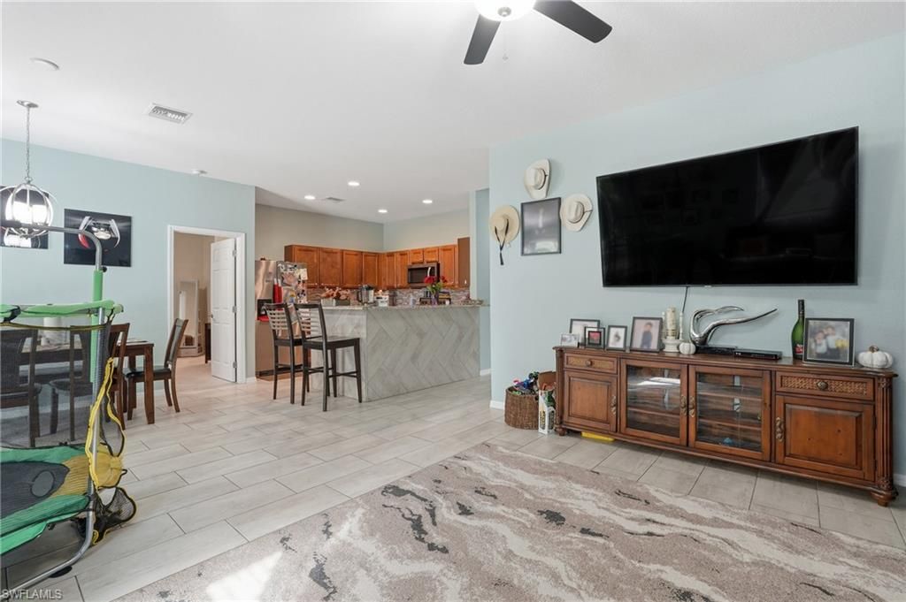 Dining room, Interior, Kitchen, Pendant Lights, Recessed Lighting