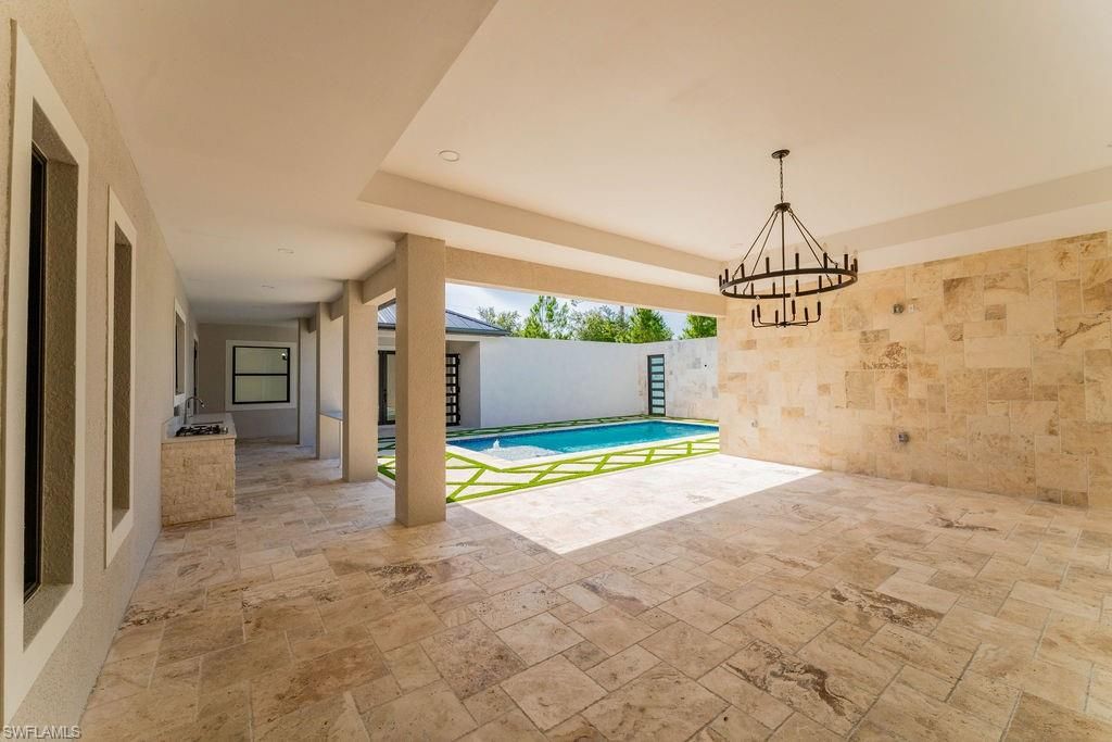Interior, Pendant Lights, Pool