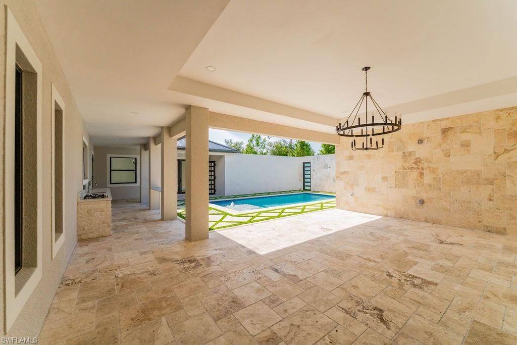 Interior, Pendant Lights, Pool