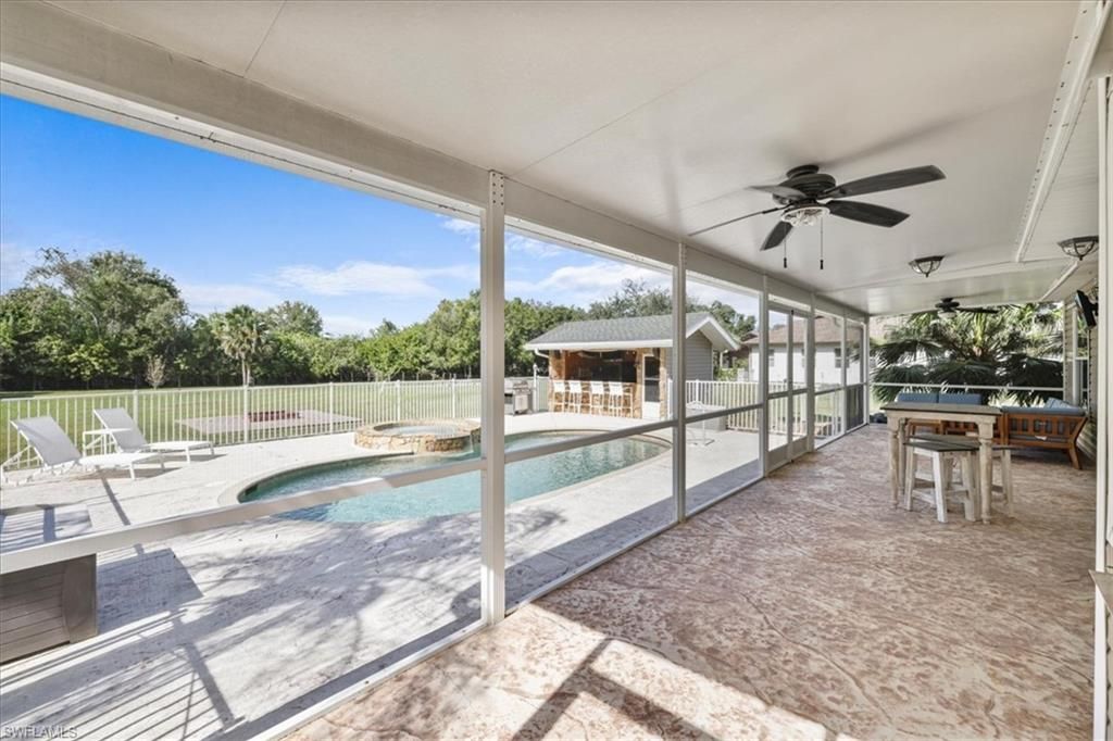 Interior, Pool, Sun Room