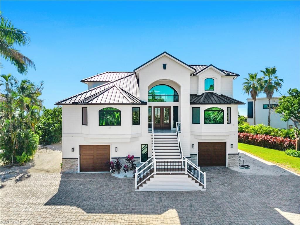 Attached, Exterior, Facade, Spanish Mediterranean