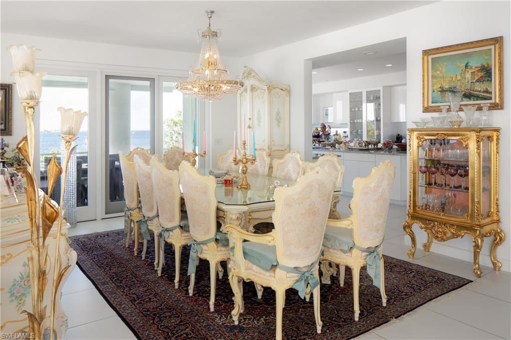 Chandelier, Dining room, Interior, Recessed Lighting, Water