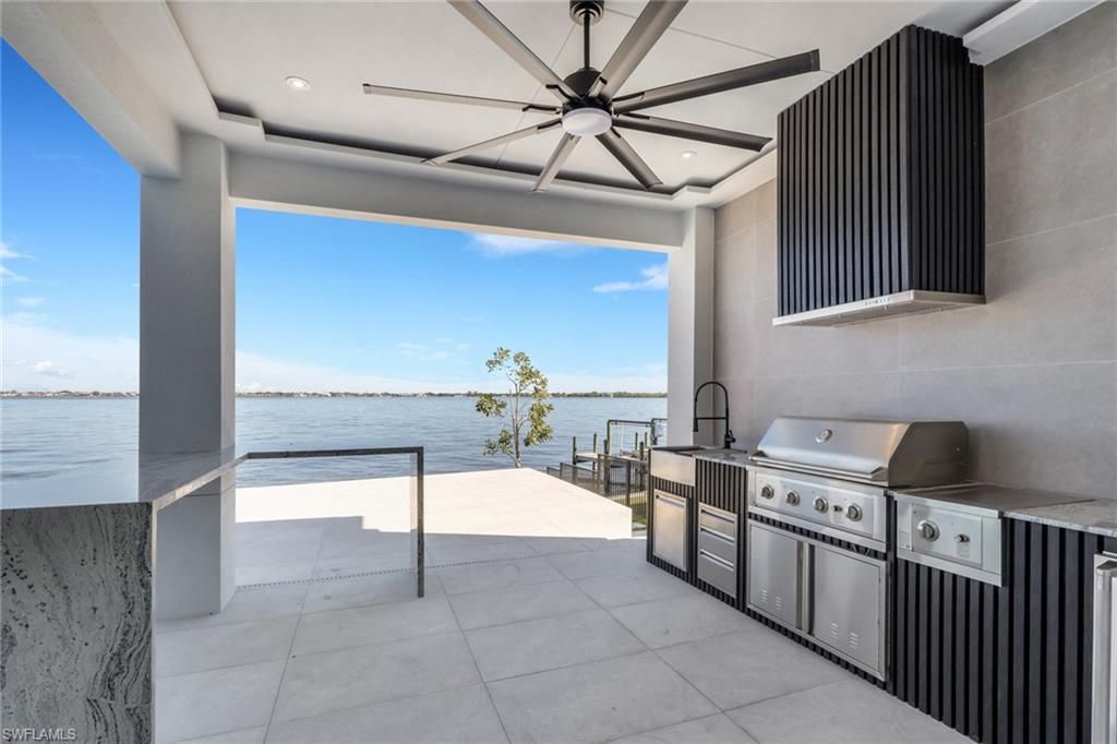 Exterior, Outdoor Kitchen, Recessed Lighting, Water