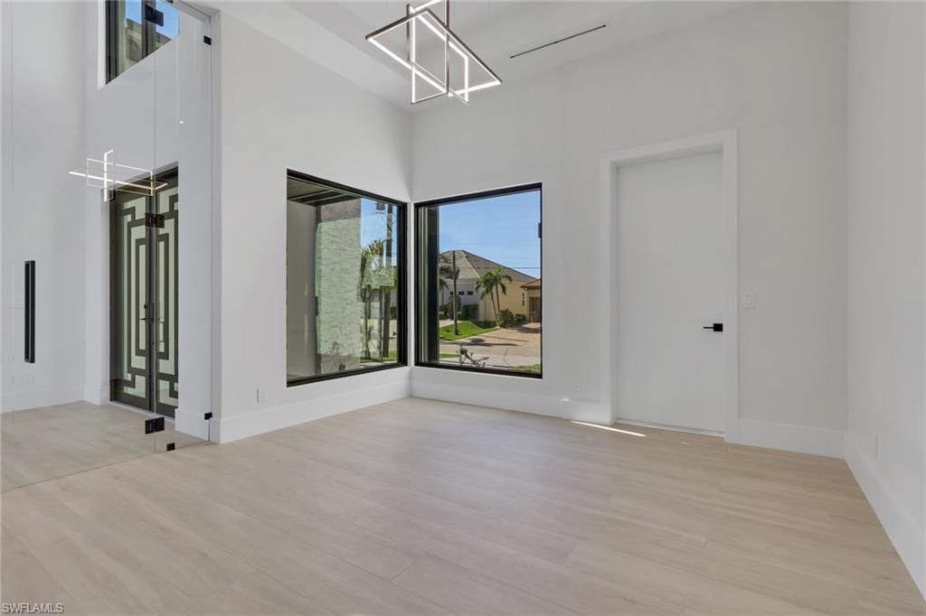 Empty room, Interior, Pendant Lights, Wood Texture Flooring