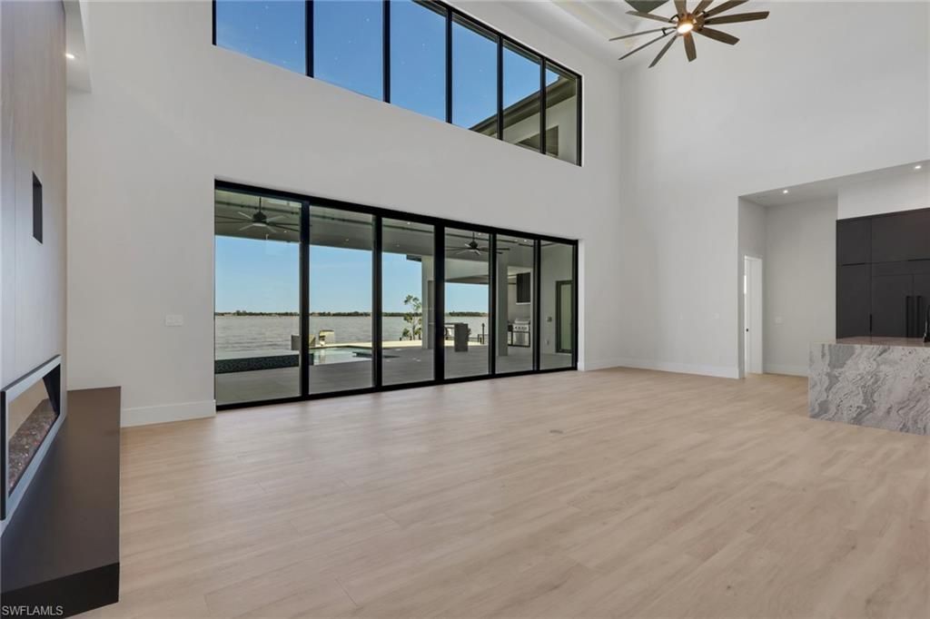 Interior, Recessed Lighting, Water, Wood Texture Flooring