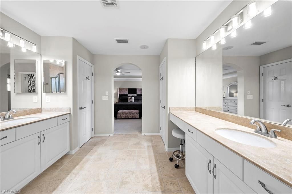 Bathroom, Dual Sink Vanities, Interior