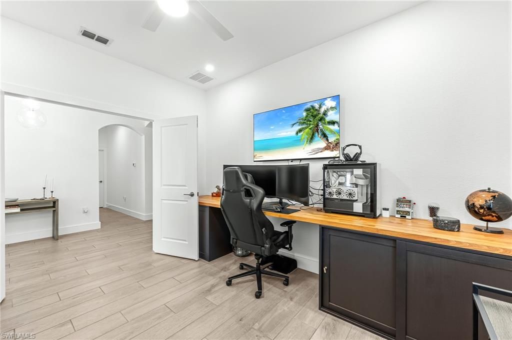 Home Office, Interior, Recessed Lighting, Wood Texture Flooring