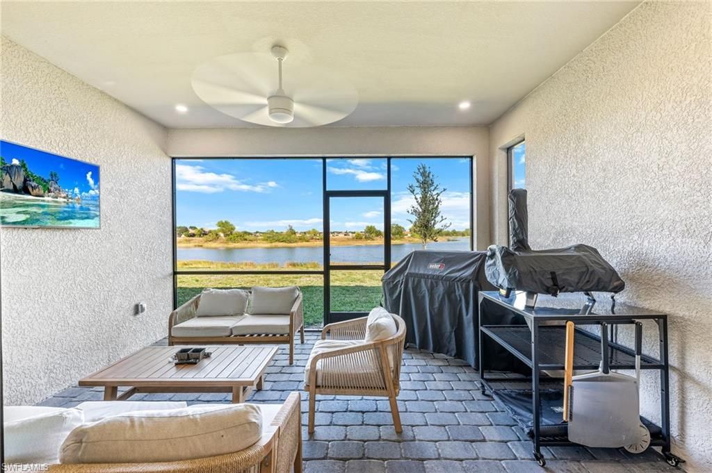 Interior, Living room, Recessed Lighting, Water