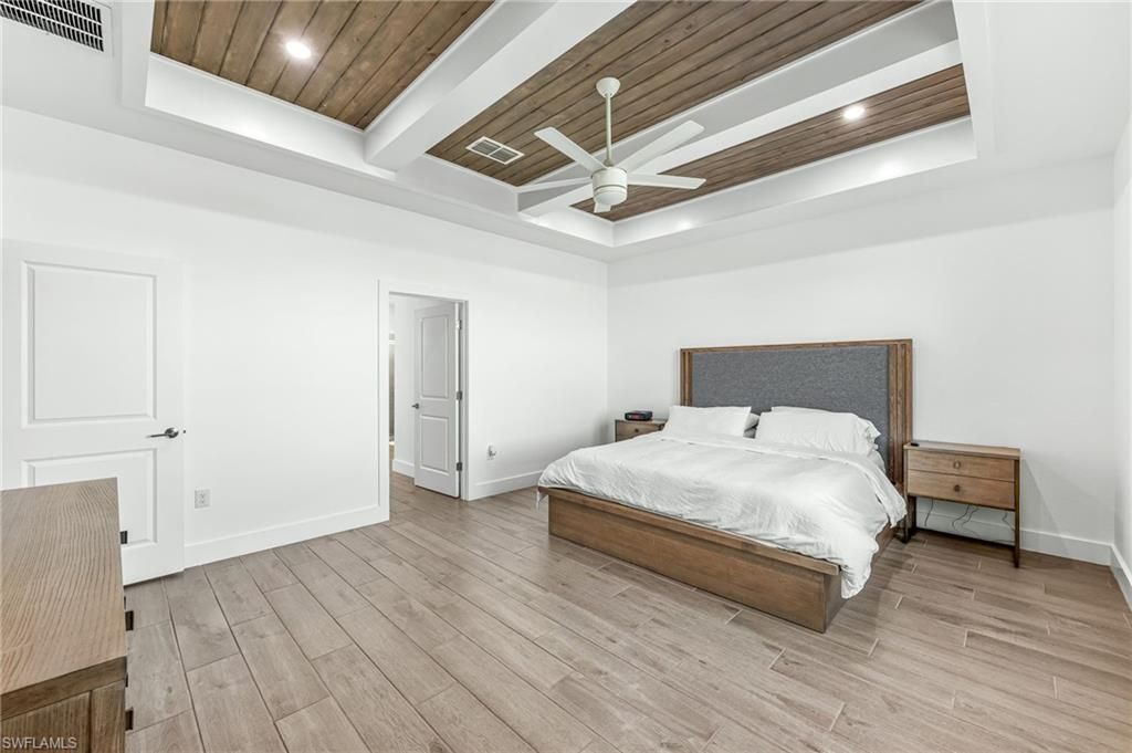 Bedroom, Interior, Recessed Lighting, Wooden Ceilings, Wood Texture Flooring