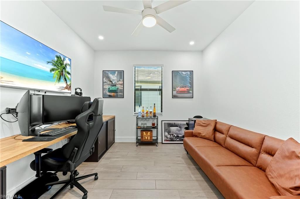 Home Office, Interior, Recessed Lighting, Water, Wood Texture Flooring