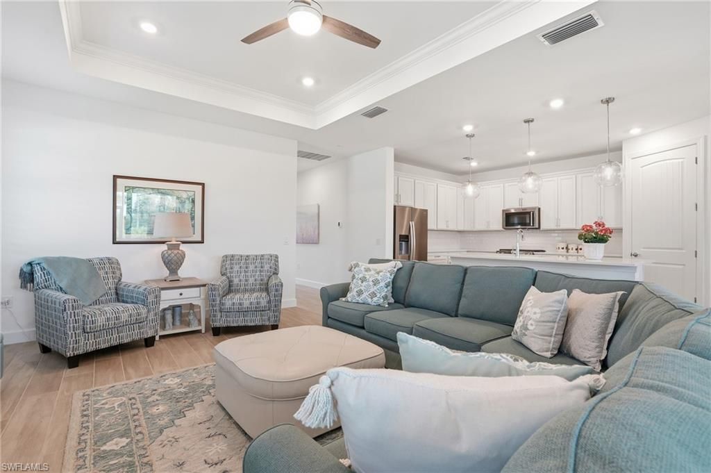 Interior, Kitchen, Living room, Pendant Lights, Recessed Lighting, Stainless Steel Appliances, Wood Texture Flooring